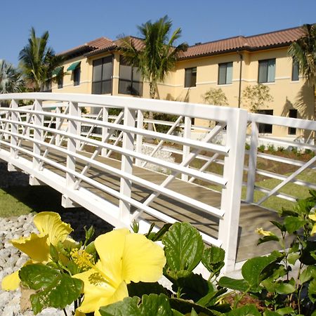 Naples Bay Resort & Marina Экстерьер фото